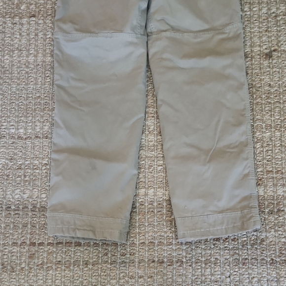 Cabela's Khaki Men's Cargo Pants - Picture 10 of 10